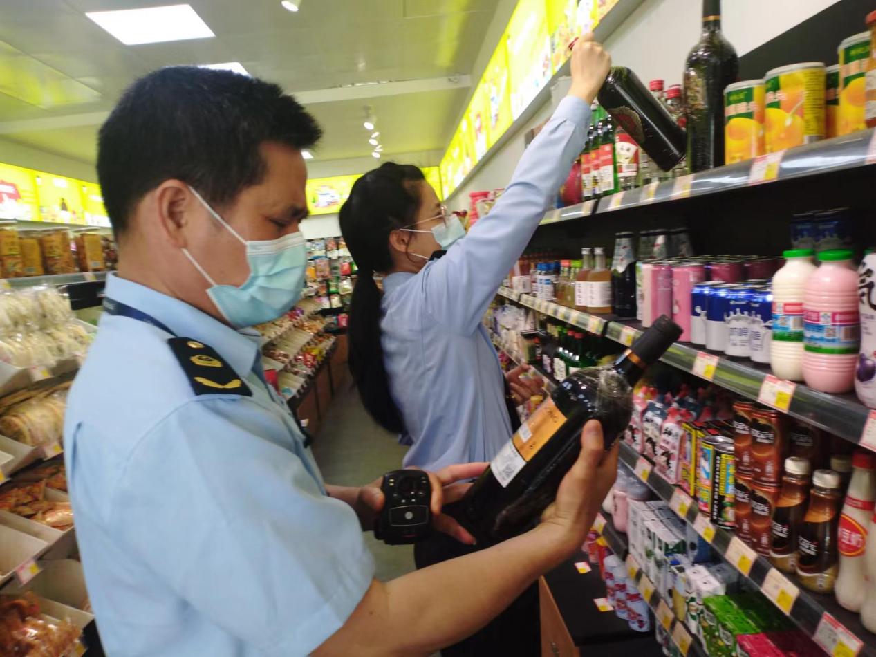 雁山區(qū)市場監(jiān)管局多措并舉，精準(zhǔn)施策穩(wěn)市場主體激活力——以酒類經(jīng)營為例看成效